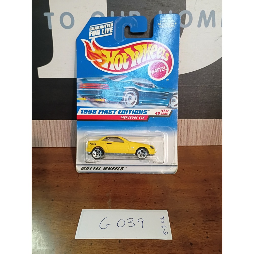 Hot Wheels 1998 First Editions Mercedes SLK Yellow 1:64 Diecast Car 18530 #646 - Picture 3 of 3